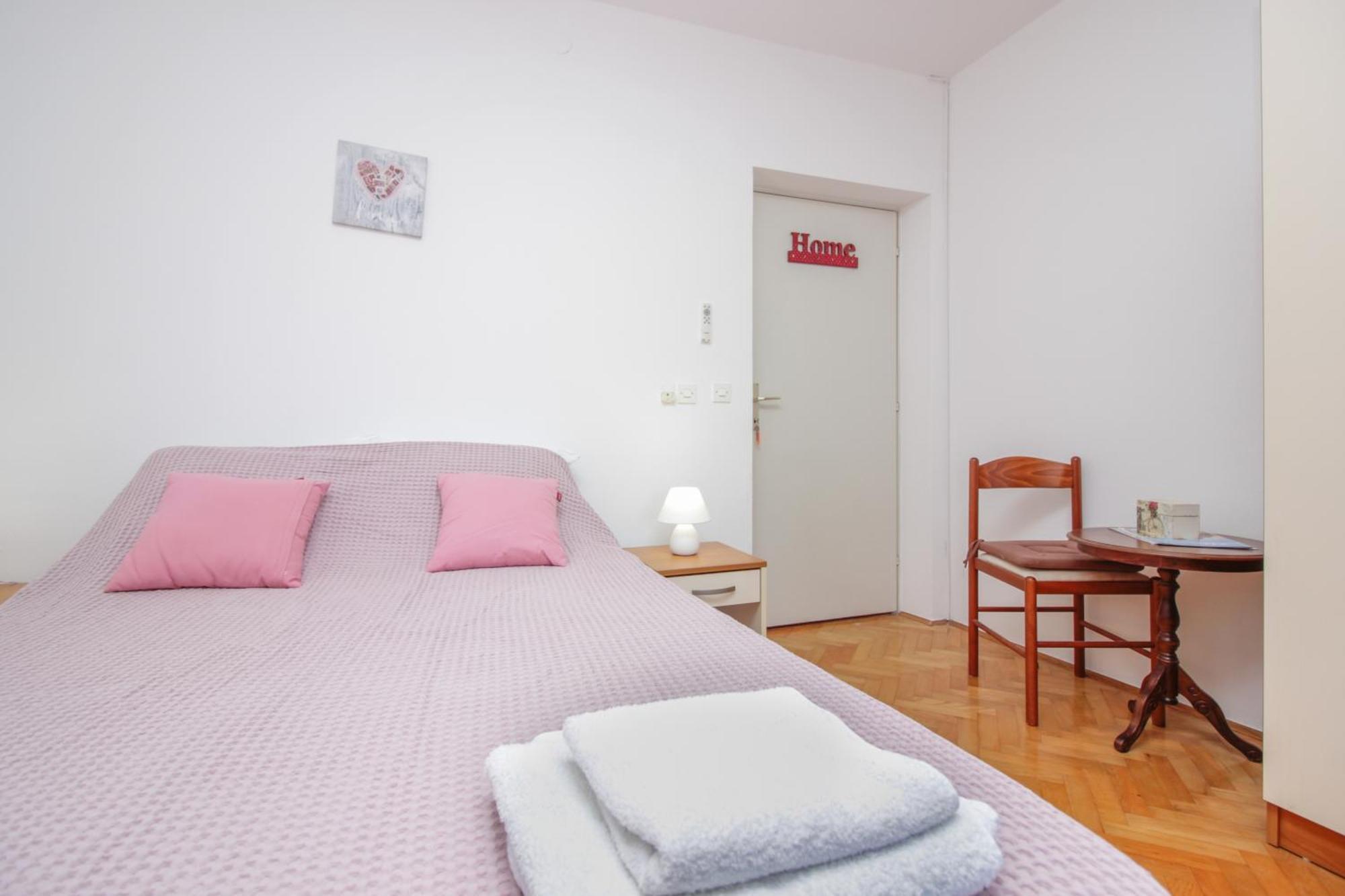 Apartments And Rooms With Parking Space Nin, Zadar - 5805 Room photo